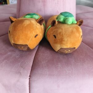 Pantuflas Peluche Capibara con Tortuguita