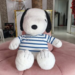 Perrito Blanco con Camiseta a Rayas